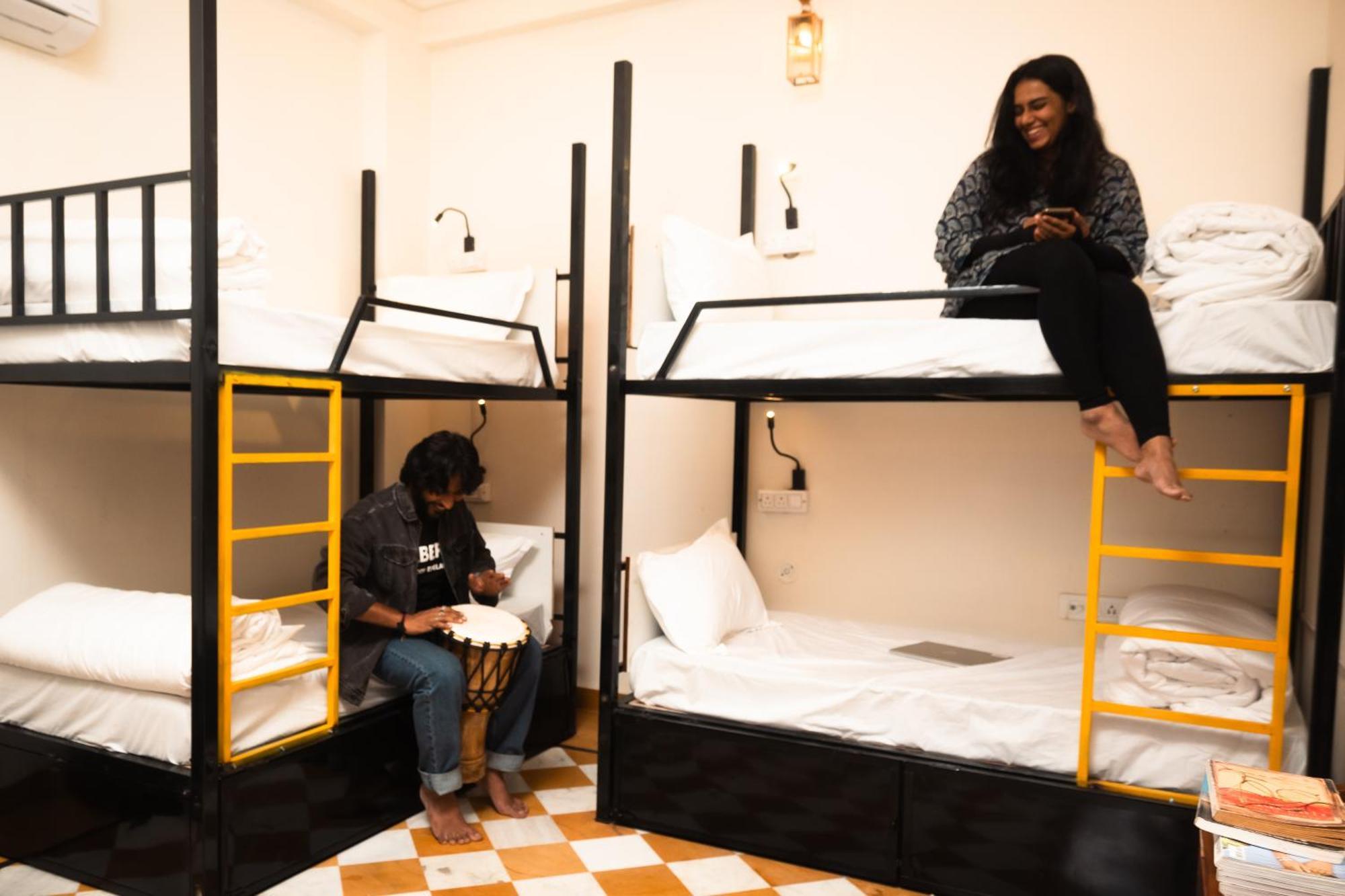 Banana Hostel プシュカル エクステリア 写真